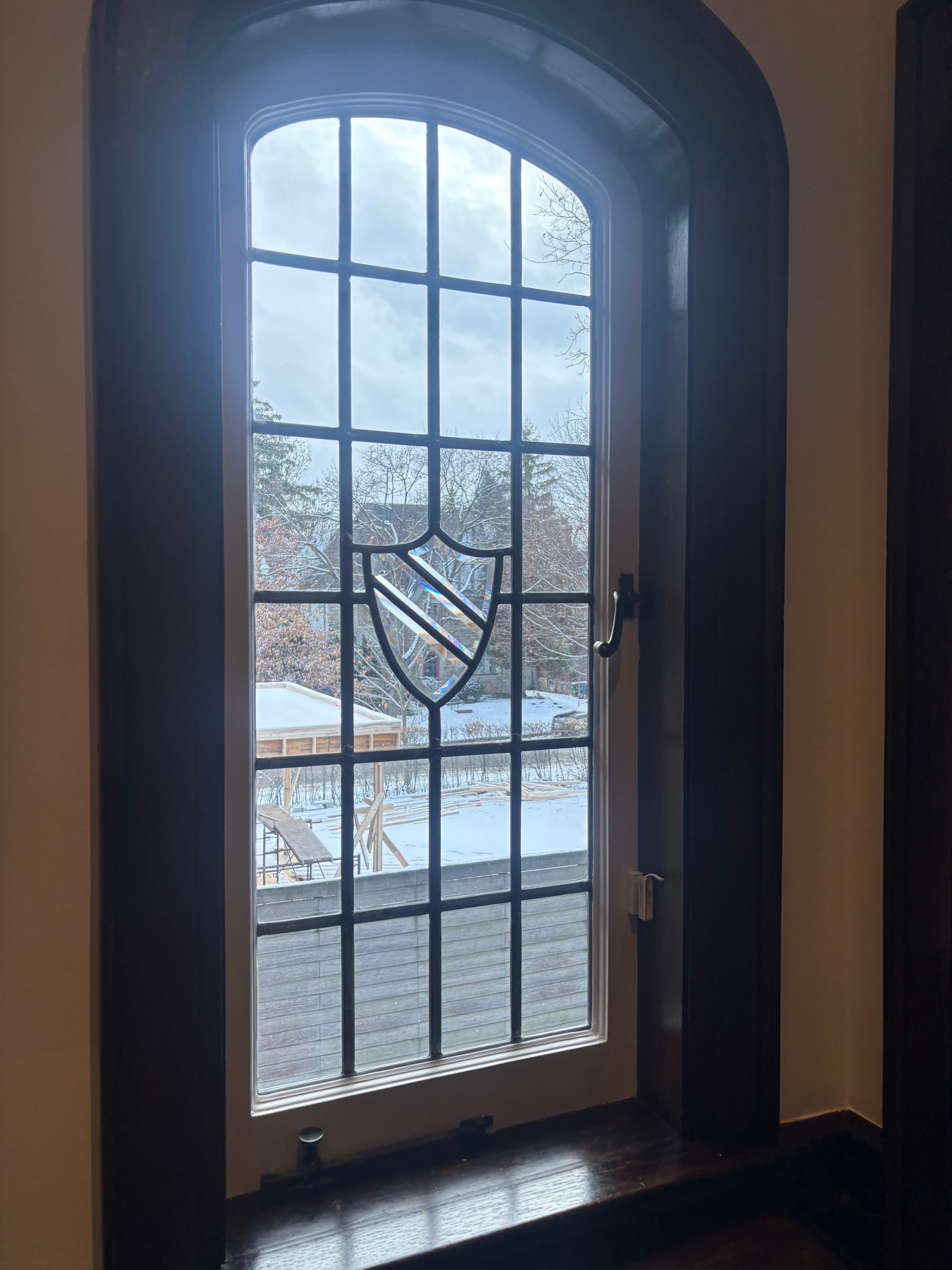 Arch Window Encapsulation